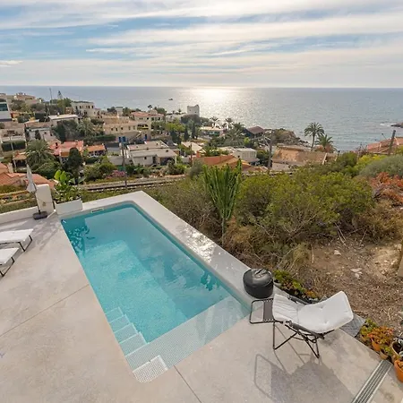Gorgeous Stunning View With Pool *